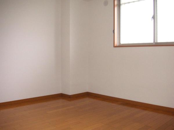 アンソレイエB(洋室)