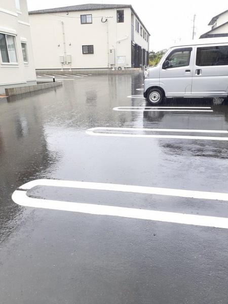 パイン　ビューティー　ハイツ２