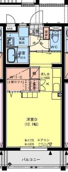 ファヴィオ博物館前
