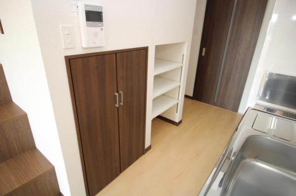 ファヴィオ博物館前
