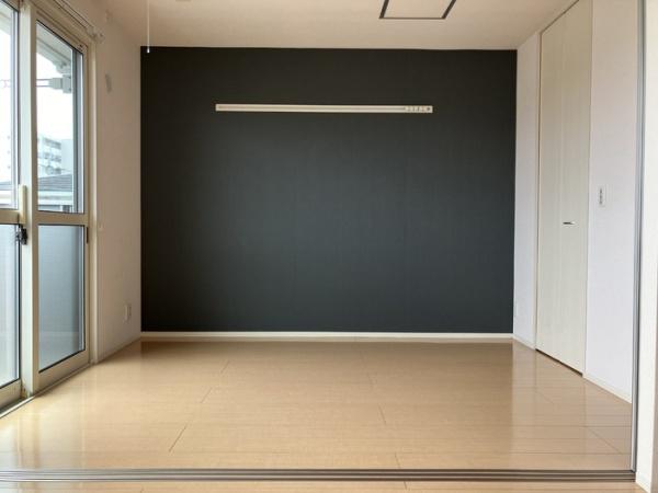 シャトルViVi　B棟