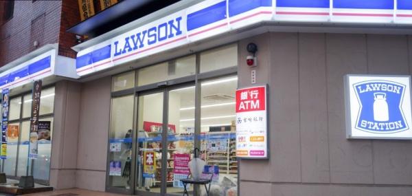 クワトロステラ(ローソン宮崎橘通西三丁目店)
