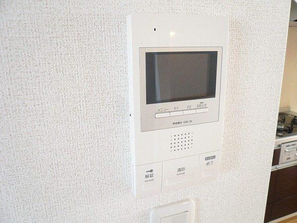 コモダ　ピア　ボンド