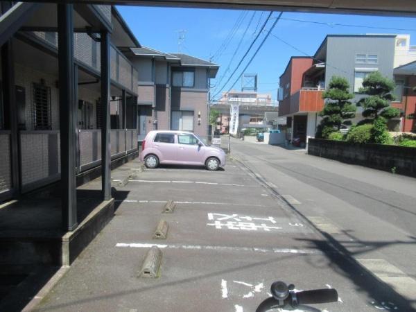 スターリー・スカイ(駐車場)