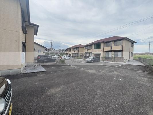 宮崎市小松台西１丁目のアパート