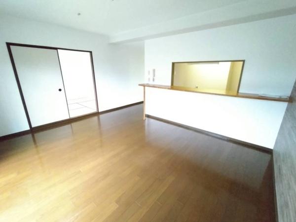 シャルム和知川原(リビング)