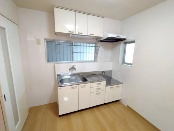 宮崎市江平西1丁目のマンション(キッチン)