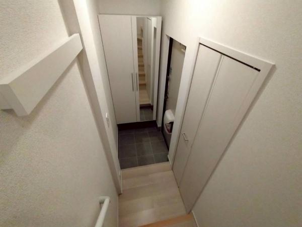 宮崎市大字恒久のアパート(玄関)