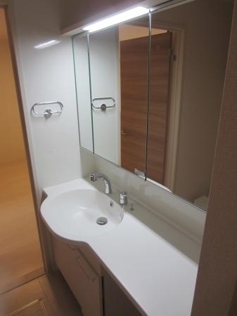 グランシャリオB棟