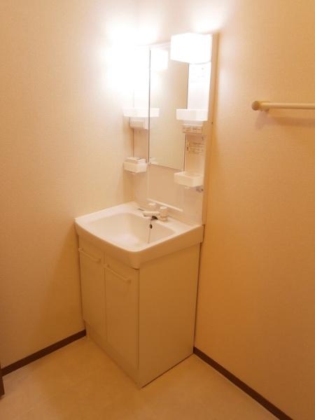 ファミール本郷A棟