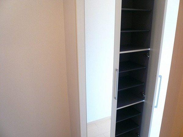 マリナ　デル　レイ