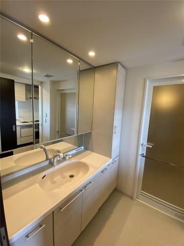 宮崎市宮崎駅東３丁目のマンション