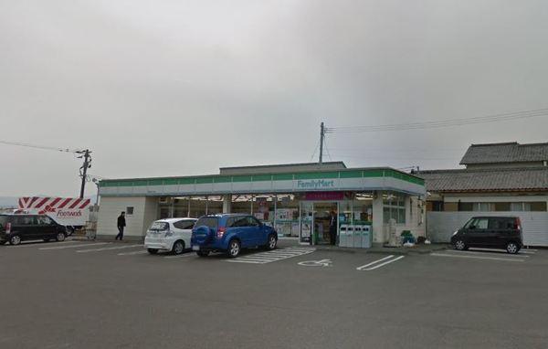 宮崎市大字赤江のマンション(ファミリーマート飛江田入口店)
