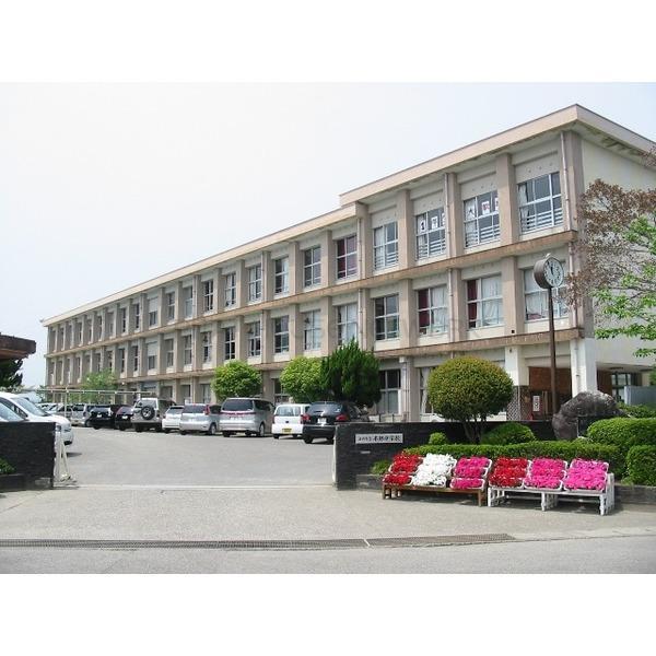 ファミール本郷B棟(宮崎市立本郷中学校)