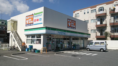コーポ安藤(ファミリーマート上尾愛宕二丁目店)