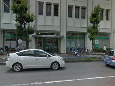サンパーク谷津(埼玉りそな銀行上尾西口支店)