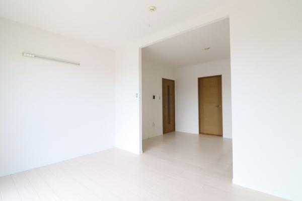 エントピアマルオカ