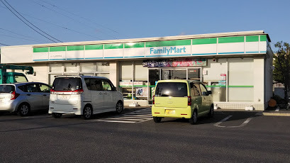 グランコート富士(ファミリーマートさいたま別所町店)