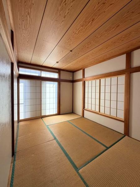 鴻巣市寺谷貸家