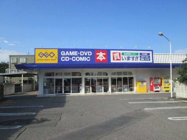 鴻巣市人形４丁目のアパート(ゲオ鴻巣店)