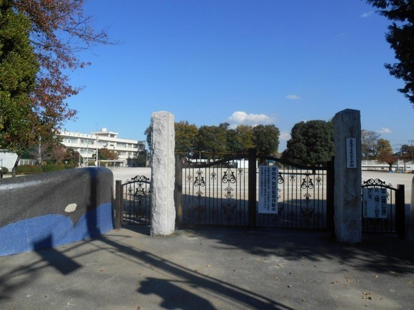 平倉アパート(上尾市立大石小学校)