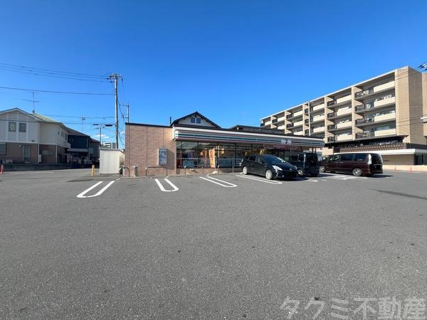 守谷市中央２丁目のマンション(セブン-イレブン守谷ひがし野１丁目店)