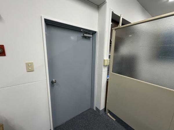 興国ビル(玄関)