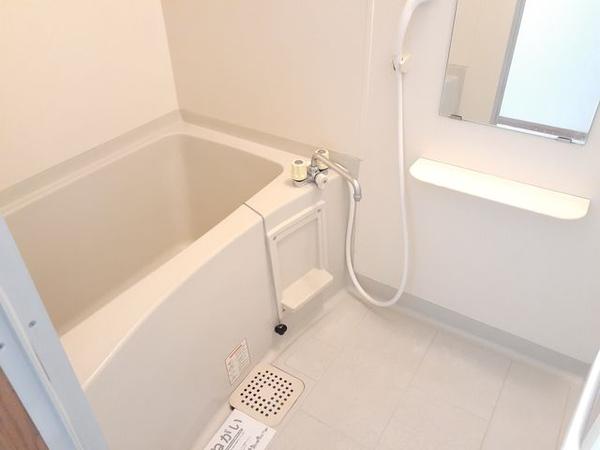 船橋市旭町３丁目のアパート
