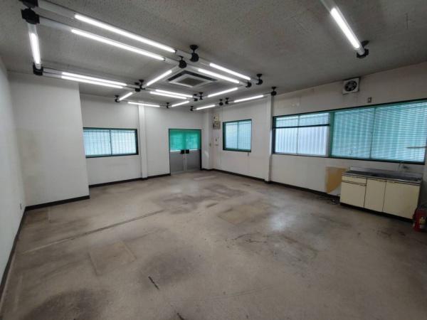 千葉市若葉区若松町の倉庫