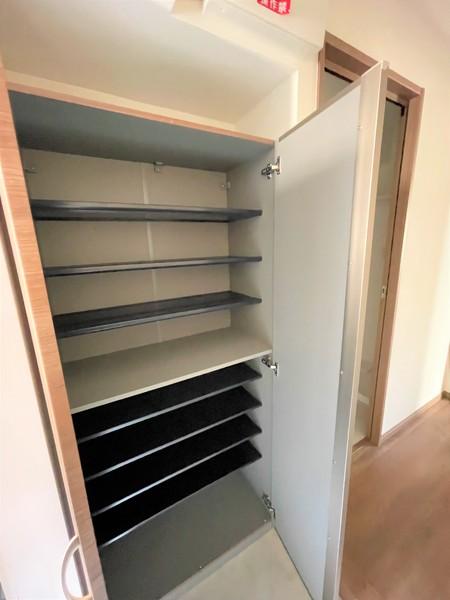 大森北1丁目マンション(収納)