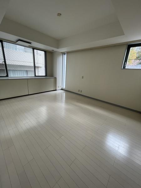 港区三田４丁目のマンション