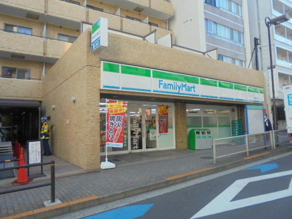 シャレ―コート三田(ファミリーマート田町駅西口店)