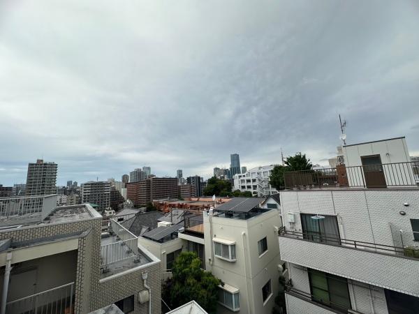 シャレ―コート三田