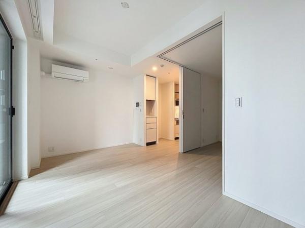 ＷＯＲＬＤ　ＴＯＷＥＲ　ＲＥＳＩＤＥＮＣＥ