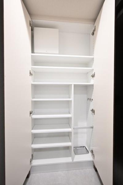 ＧＲＡＮＳＩＴＥ　ＮＡＫＡＭＥＧＵＲＯ