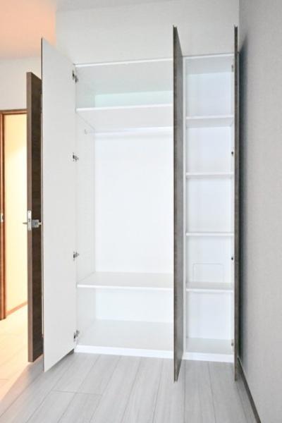 ＧＲＡＮＳＩＴＥ　ＮＡＫＡＭＥＧＵＲＯ