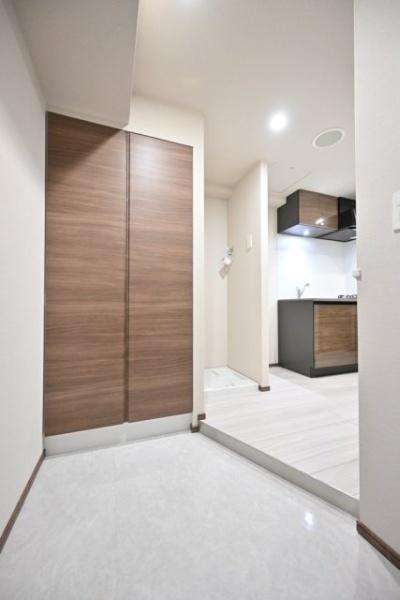 ＧＲＡＮＳＩＴＥ　ＮＡＫＡＭＥＧＵＲＯ