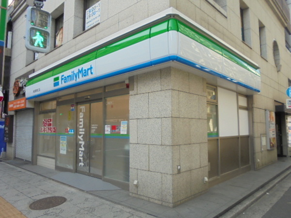 ディームス大手町ノース(ファミリーマート神田駅東口店)