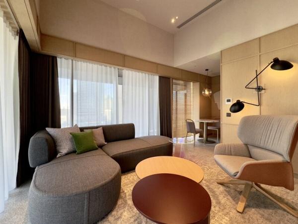 ＷＯＲＬＤ　ＴＯＷＥＲ　ＲＥＳＩＤＥＮＣＥ