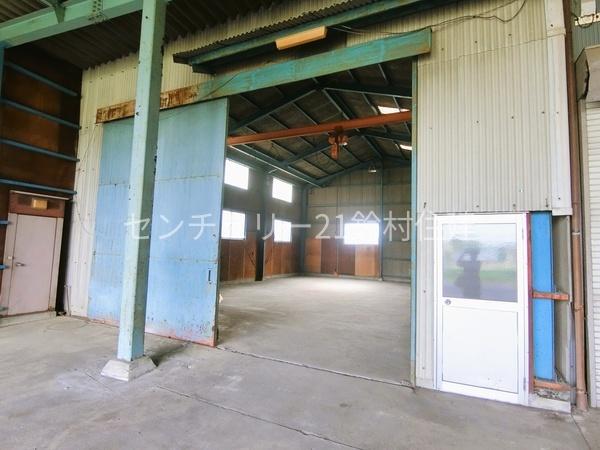 江南市草井町若草貸倉庫