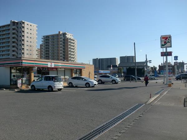ＤＪひたち野2　　ロフト付全室南向き♪(セブンイレブン牛久ひたち野西3丁目店)