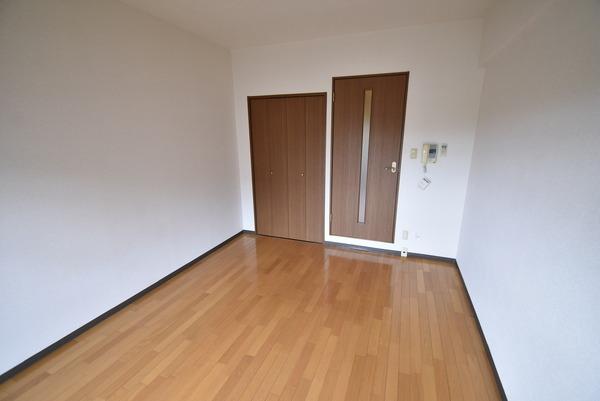 RoomsOoji