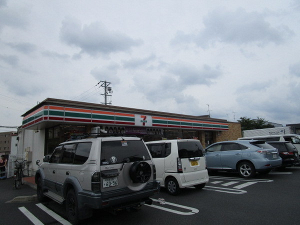 アートプラザユー(セブンイレブン草津野路店)