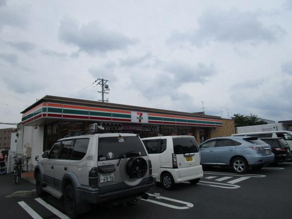 アートプラザ南笠(セブンイレブン草津野路店)