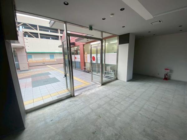 小山テナント