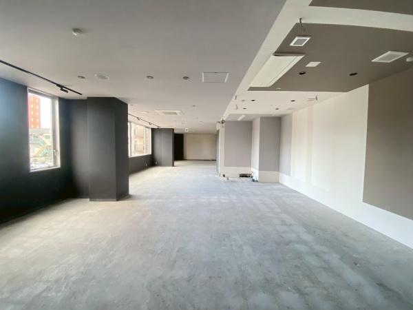 小山テナント