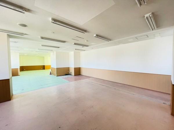 小山テナント