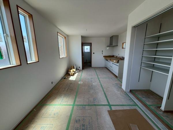 今宿4丁目店舗付き住宅