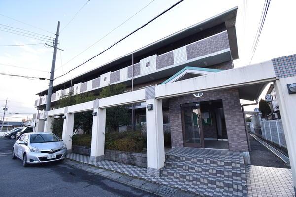 ファミーユ南高田