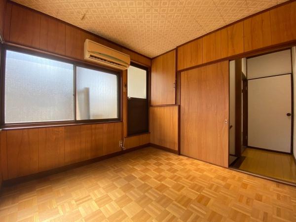 大塚野溝町貸家